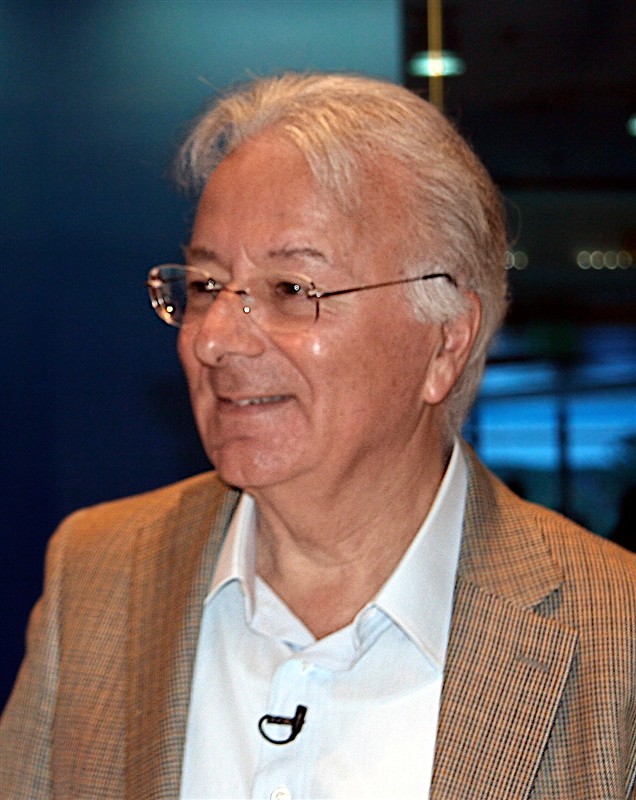 Federico Faggin photographed against a neutral background
